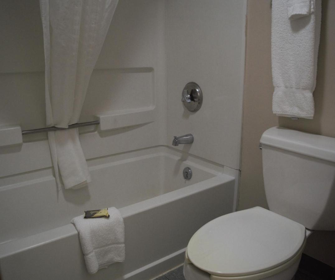 Landmark Inn Hartsville Extérieur photo