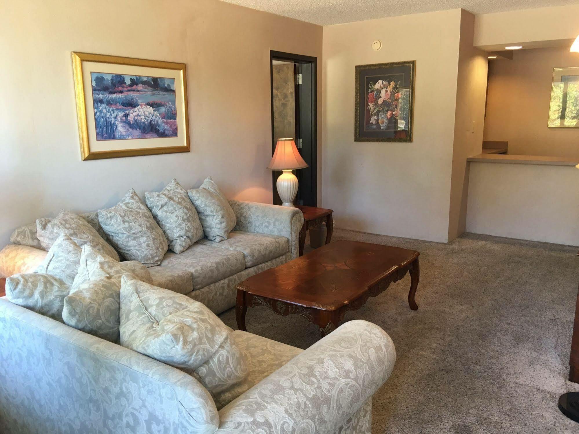 Landmark Inn Hartsville Extérieur photo
