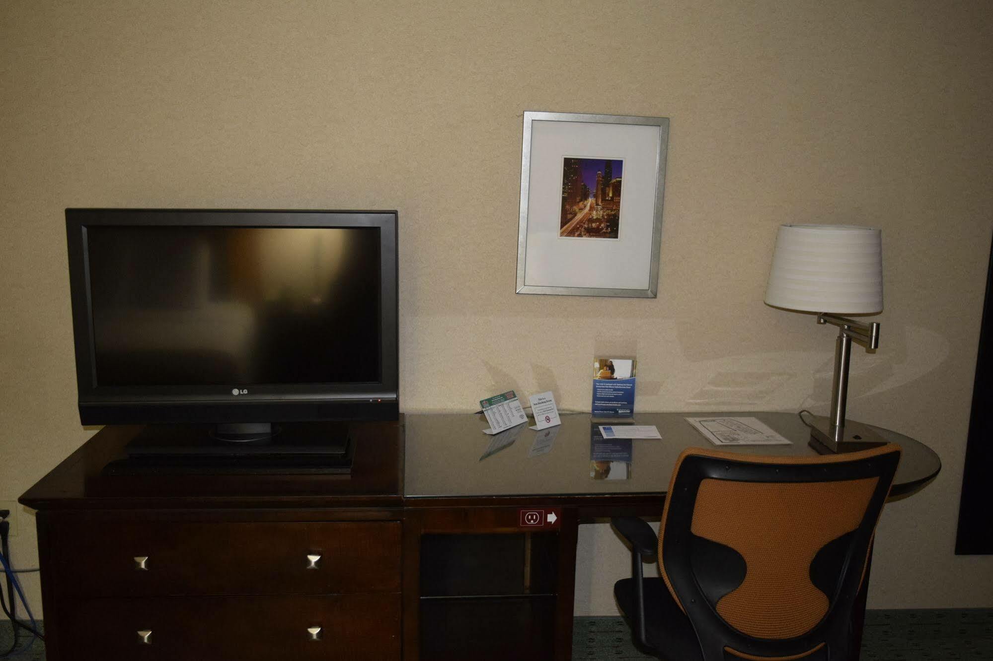 Landmark Inn Hartsville Extérieur photo