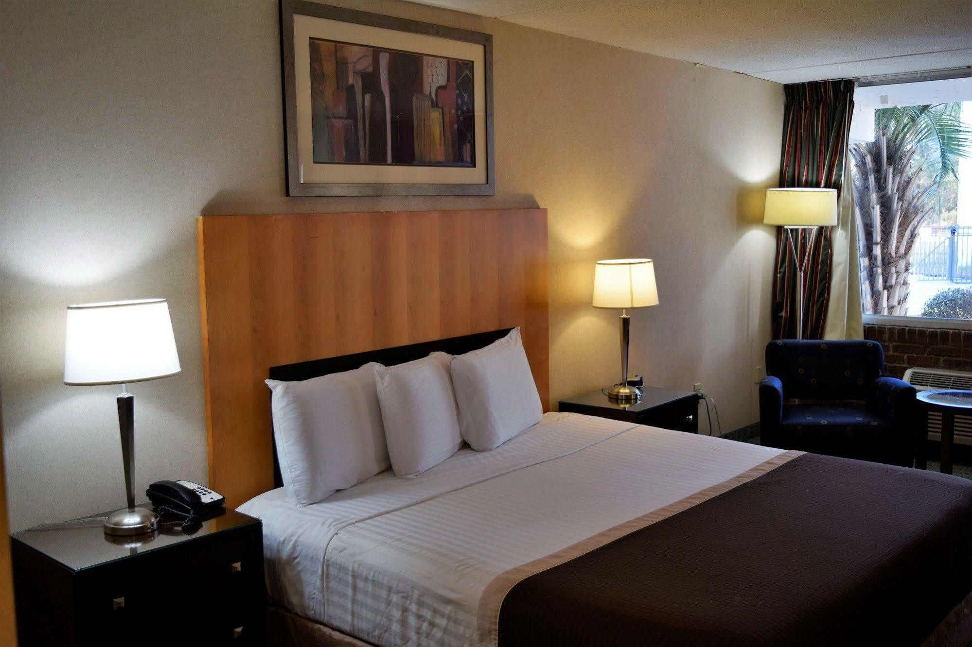 Landmark Inn Hartsville Extérieur photo
