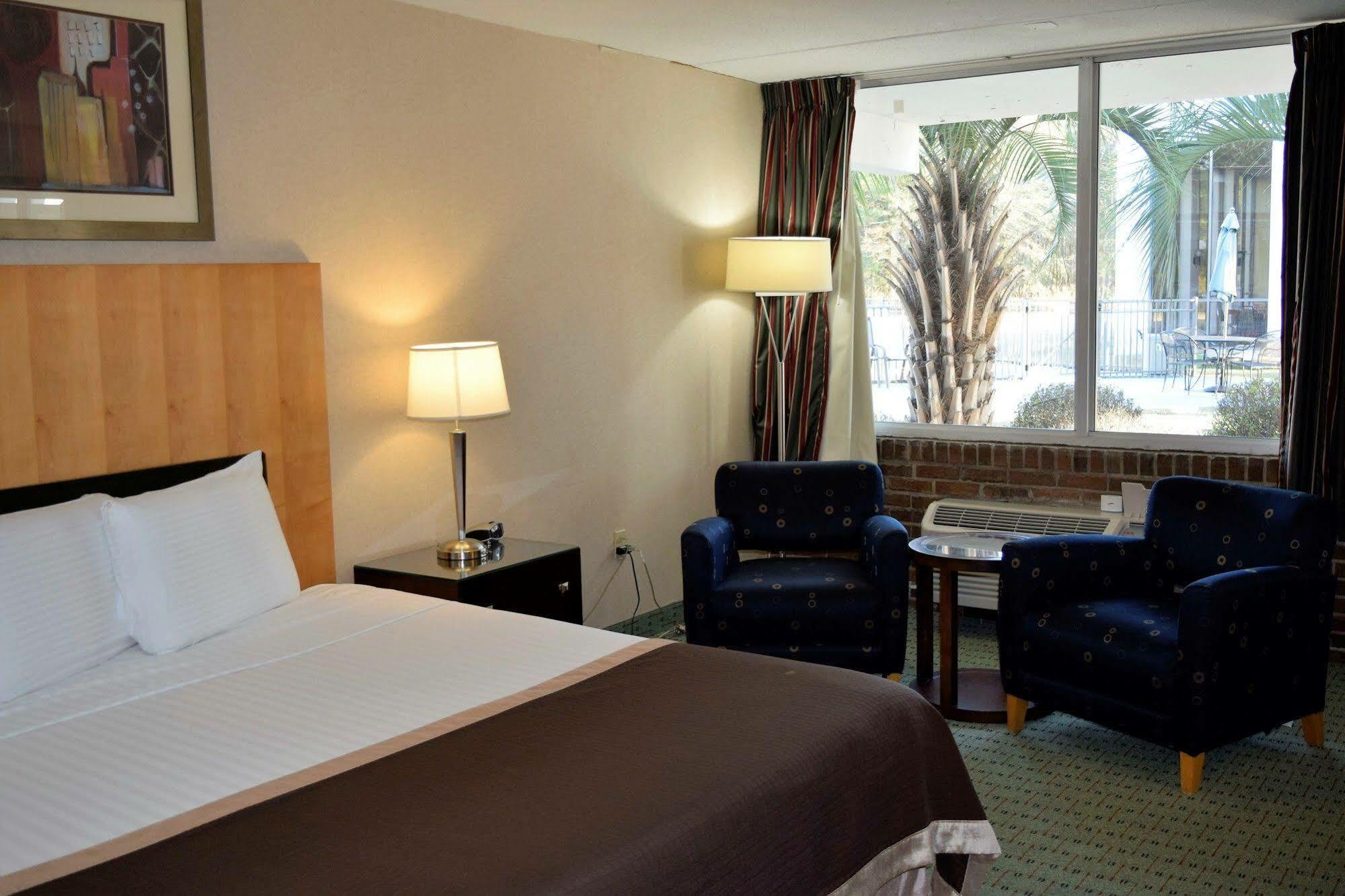 Landmark Inn Hartsville Extérieur photo